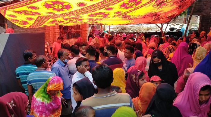 গাংনীতে পাখিভ্যান উল্টে ব্যবসায়ী নিহত