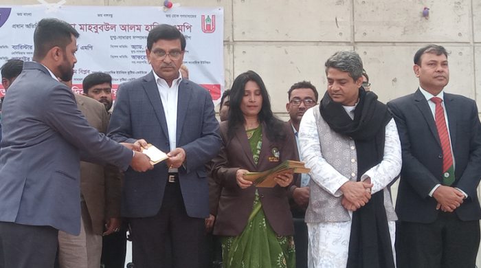 রাষ্ট্র ও সমাজের কল্যানে সাংবাদিকদের দায়িত্ব অনেক: হানিফ