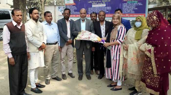 গাংনীতে আলোর পথে যুব উন্নয়ন সংস্থার কার্যালয় পরিদর্শন