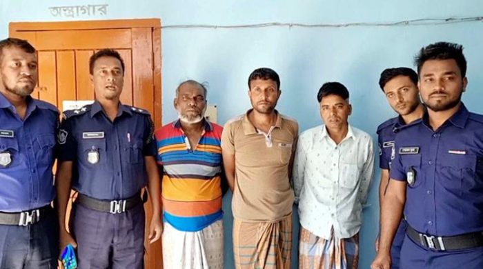 গাংনীতে চালককে কুপিয়ে মোটরসাইকেল ডাকাতির ঘটনায় গ্রেফতার-৩
