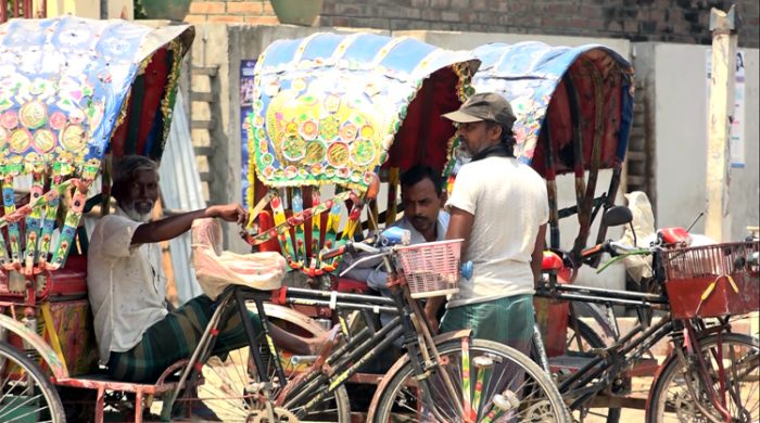 মেহেরপুরে তীব্র তাপদাহে জনজীবন বিপর্যস্ত