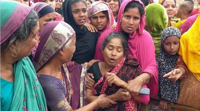 গাংনীতে লাটাহাম্বার উল্টে কিশোর নিহত