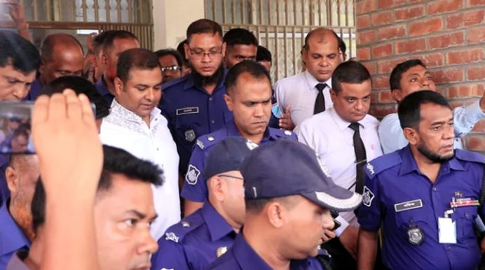 টাঙ্গাইলে আওয়ামী লীগ নেতা বড় মনি ধর্ষণ মামলায় কারাগারে