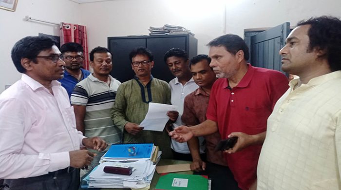 মেহেরপুরে বিএনপির স্মারকলিপি প্রদান