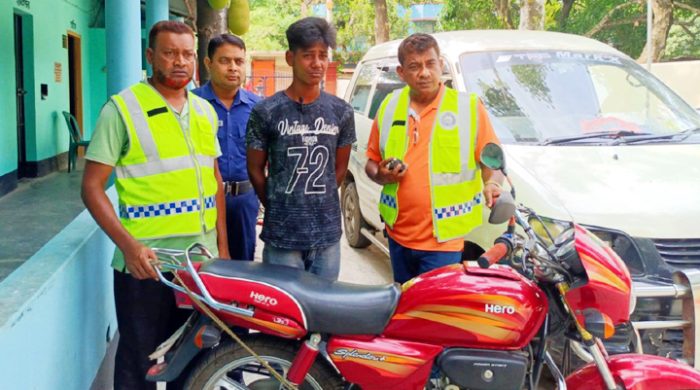 গাংনীতে মোটরসাইকেল উদ্ধার: গ্রেফতার-১