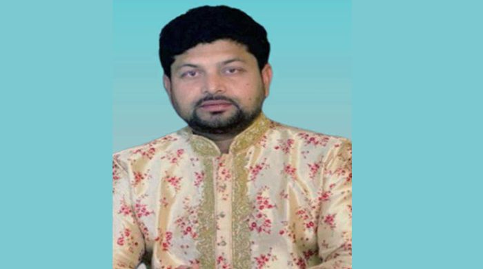 জনগণকে সেবা দিতে অপেক্ষায় থাকেন চেয়ারম্যান