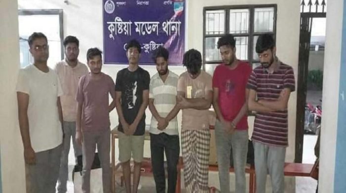 কুষ্টিয়ায় পর্নোগ্রাফি উৎপাদনের অভিযোগে আটক ৮