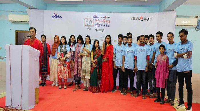 মেহেরপুরে কৃতী শিক্ষার্থীদের সংবর্ধনা