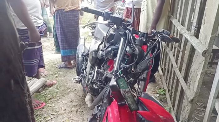 মেহেরপুরে সড়ক দুর্ঘটনায় দুই যুবক গুরুতর আহত