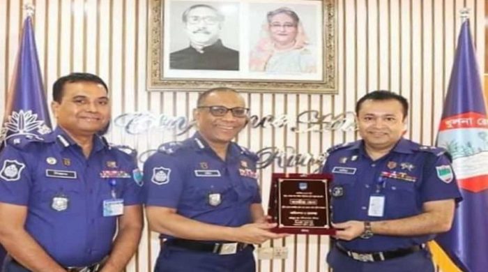 টানা চতুর্থবারের মতো খুলনা রেঞ্জের শ্রেষ্ঠ এসপি নির্বাচিত কাজী মনিরুজ্জামান