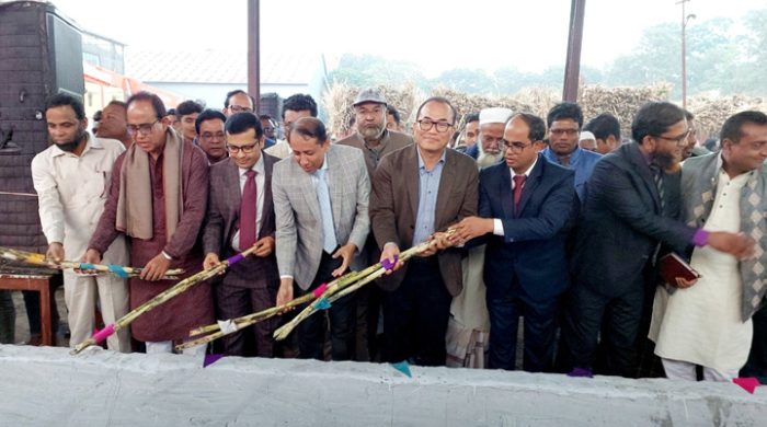 দর্শনা কেরু অ্যান্ড কোম্পানি চিনিকলে আখ মাড়াই উদ্বোধন