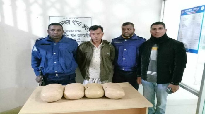 মুজিবনগরে ৫ কেজি গাঁজাসহ মাদক কারবারি আটক