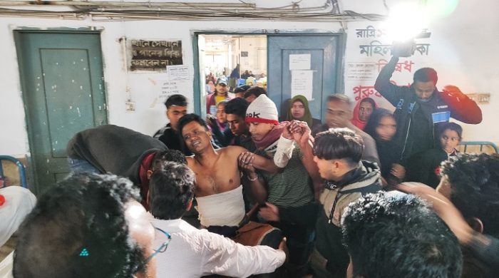 মেহেরপুরে বোমা বিস্ফোরণে এক কৃষক আহত