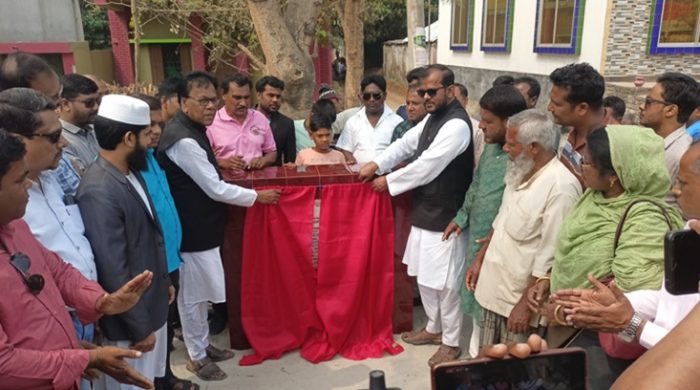 গাংনীতে ১১ কোটি টাকার চারটি প্রকল্পের উদ্বোধন