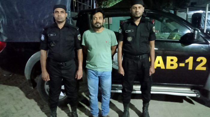 গাংনীতে ১২ মামলায় সাজাপ্রাপ্ত পলাতক আসামী গ্রেফতার