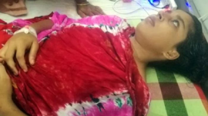 বাবার জমি বিক্রি না করায় গৃহবধূকে গুলি করার অভিযোগ