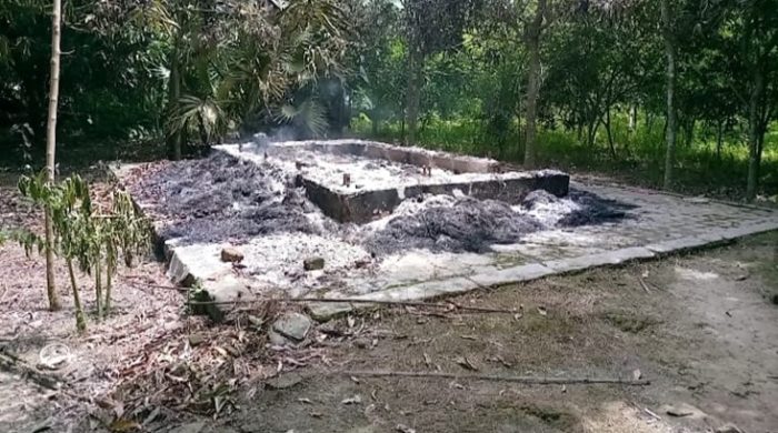 গাংনীতে অগ্নীকান্ডে দুই লাখ টাকার মালামাল ভষ্মিভুত