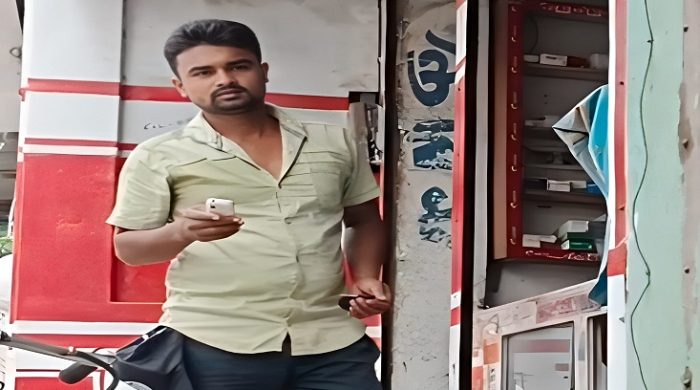 কারারক্ষী আকাশ নিজেই মাদক পৌঁছে দেন বন্দীদের কাছে