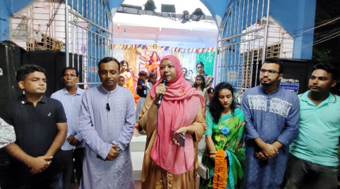 বিভিন্ন পূজামন্ডপ পরিদর্শন করলেন মেহেরপুর জেলা প্রশাসক