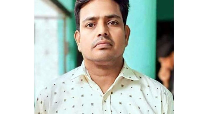দৌলতপুরে ট্রাকচাপায় স্কুল শিক্ষক নিহত