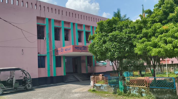 গাংনী উপজেলা মাধ্যমিক শিক্ষা অফিসার লাঞ্ছিতর ঘটনায় থানায় মামলা