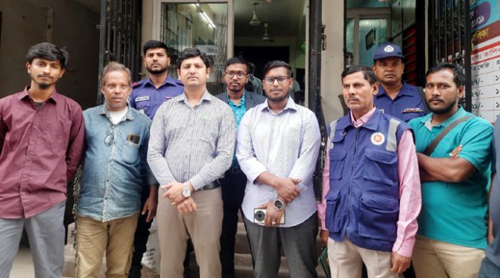 মেহেরপুরে দুই সার ডিলারকে জরিমানা