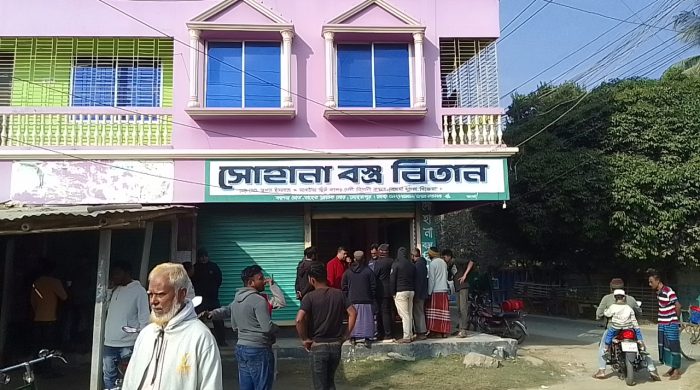 মেহেরপুরে কাপড়ের দোকানে অভিনব কায়দায় চুরি