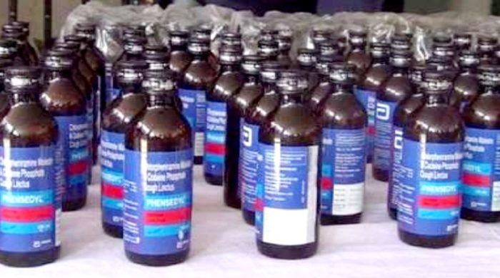 দৌলতপুরে বস্তাভর্তি ফেনসিডিল উদ্ধার-থানায় জমা ৬৪ বোতল