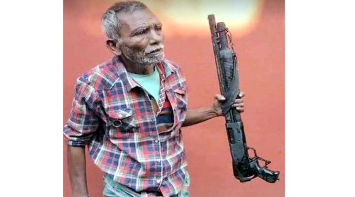 কুষ্টিয়া মডেল থানার লুট হওয়া অস্ত্র মিললো ড্রেনে