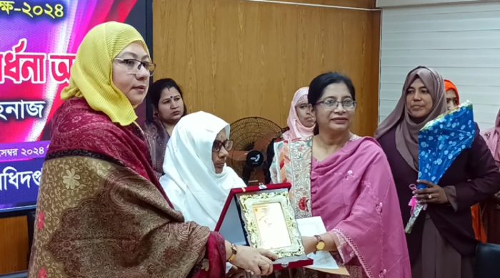 মেহেরপুরে পাঁচ জয়িতাকে সম্মাননা প্রদান