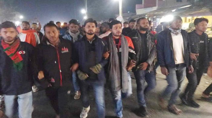 মেহেরপুর জেলা ছাত্রদলকে সুসংগঠিত করার লক্ষ্যে আমঝুপিতে গণমিছিল