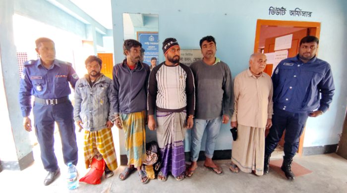 গাংনী থানা পুলিশের অভিযানে বিভিন্ন মামলার ৫ জন গ্রেফতার
