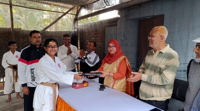 ঝিনাইদহে দিনব্যাপী কারাতে প্রশিক্ষণ ও ব্ল্যাক বেল্ট প্রদান