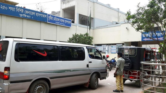 কুষ্টিয়ায় ইজিবাইকের ধাক্কায় ইবি কর্মকর্তা নিহত