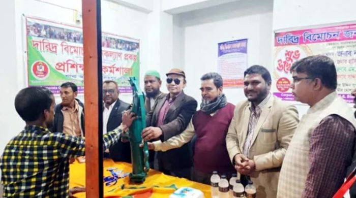 দৌলতপুরে দারিদ্র বিমোচন জনকল্যাণ প্রকল্পের শাখা অফিস উদ্বোধন