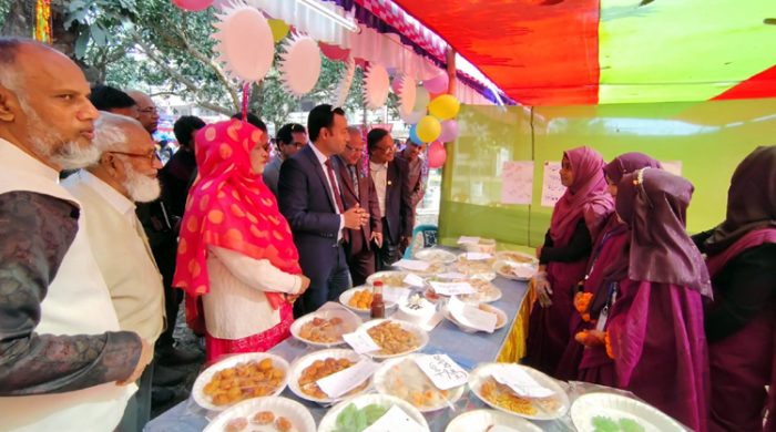 গাংনী মহিলা ডিগ্রি কলেজে পিঠা উৎসবে ৩০ স্টলে ১১১ ধরনের পিঠা
