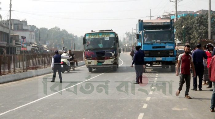 গাংনীর সড়কে শৃংখলা ফেরাতে ভ্রাম্যমান আদালতে জরিমানা আদায়