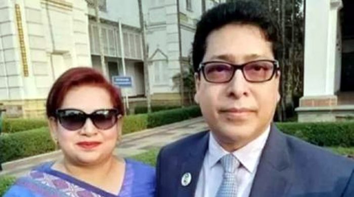 সাবেক জনপ্রশাসন মন্ত্রী ফরহাদ হোসেনের স্ত্রী সৈয়দা মোনালিসা ইসলাম গ্রেফতার