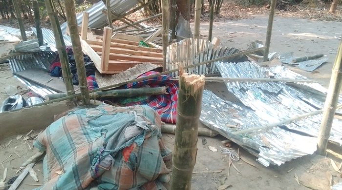 মেহেরপুরে রিকশা চালকের সাথে এ কেমন বর্বরতা
