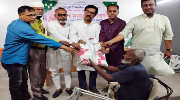 ঝিনাইদহে ৬০টি পরিবারের মাঝে ঈদ সামগ্রী বিতরণ