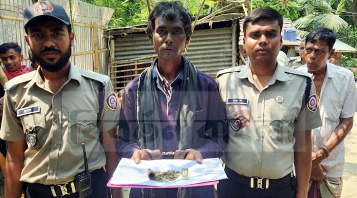 গাংনীতে গাঁজা সেবীর এক মাসের কারাদন্ড