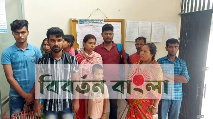 মুজিবনগর সীমান্তে অবৈধ অনুপ্রবেশকালে শিশুসহ ১০ জন আটক