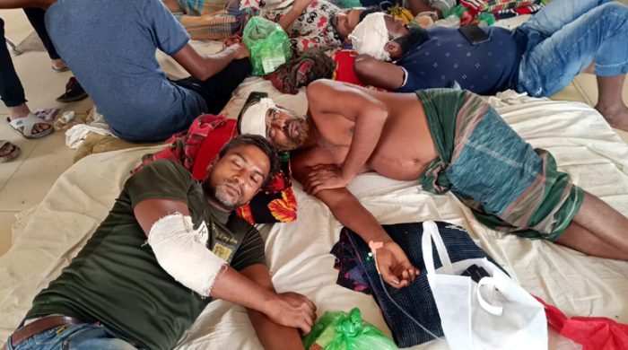 শৈলকুপায় আধিপত্য বিস্তার নিয়ে দু’পক্ষের সংঘর্ষে ১০ জন আহত