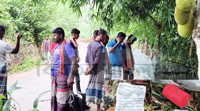 গাংনীতে বোমা সাদৃশ্য বস্তুু ও চিরকুট উদ্ধার