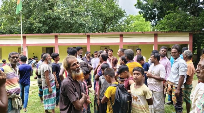 গাংনীতে দপ্তরির বিরুদ্ধে দ্বিতীয় শ্রেণির ছাত্রীকে শ্লীলতাহানীর অভিযোগ