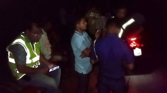 আবারও গাংনী থানার অদূরে ককটেল ফাটিয়ে ডাকাতি।। লক্ষাধিক টাকা লুট