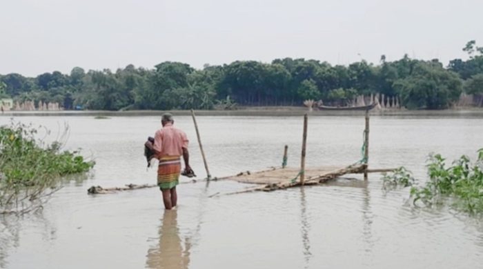 কুষ্টিয়া পদ্মার পানি বিপৎসীমা ছুঁইছুঁই, নিম্নাঞ্চল প্লাবিত