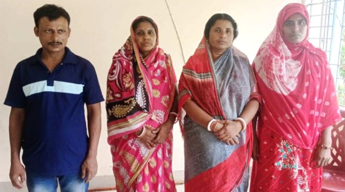 মুজিবনগর সীমান্ত দিয়ে তিন নারীসহ চারজন পুশ ব্যাক
