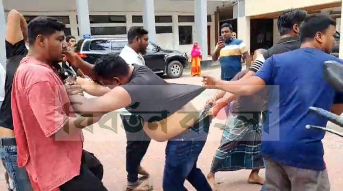 মেহেরপুরে আদলত পাড়ায় প্রকাশ্যে অপহরণ চেষ্টাকারী ১০ জন আটক
