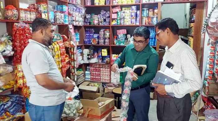 মেহেরপুরে ভোক্তা অধিকারের অভিযানে ৩ প্রতিষ্ঠানে জরিমানা